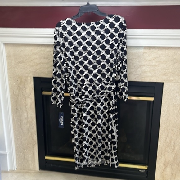 NEW! Chaps wrap dress - Picture 7 of 10